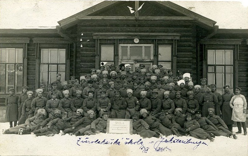 Soubor:Czechoslovaks in Yekaterinburg, 1918.jpg