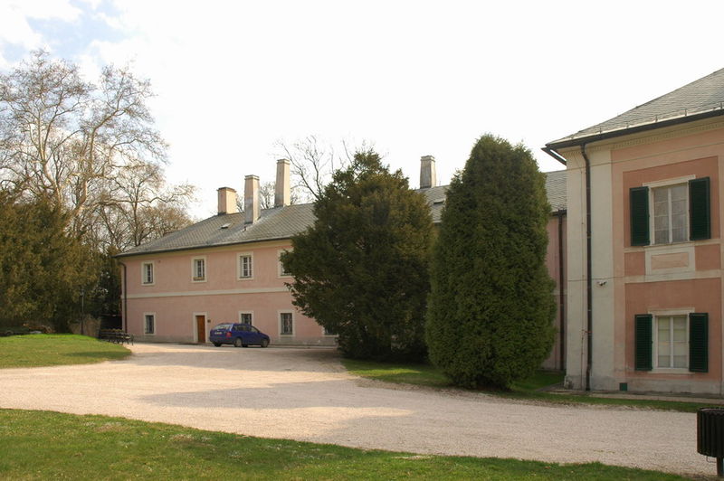 Soubor:Ratiborice castel4.jpg