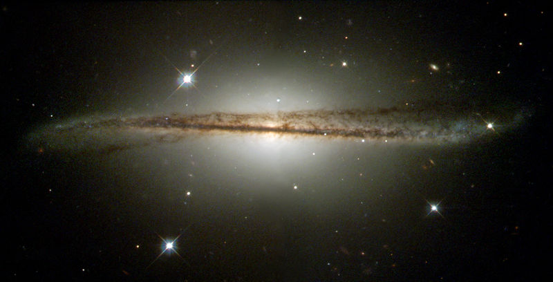 Soubor:Warped galaxy.jpg