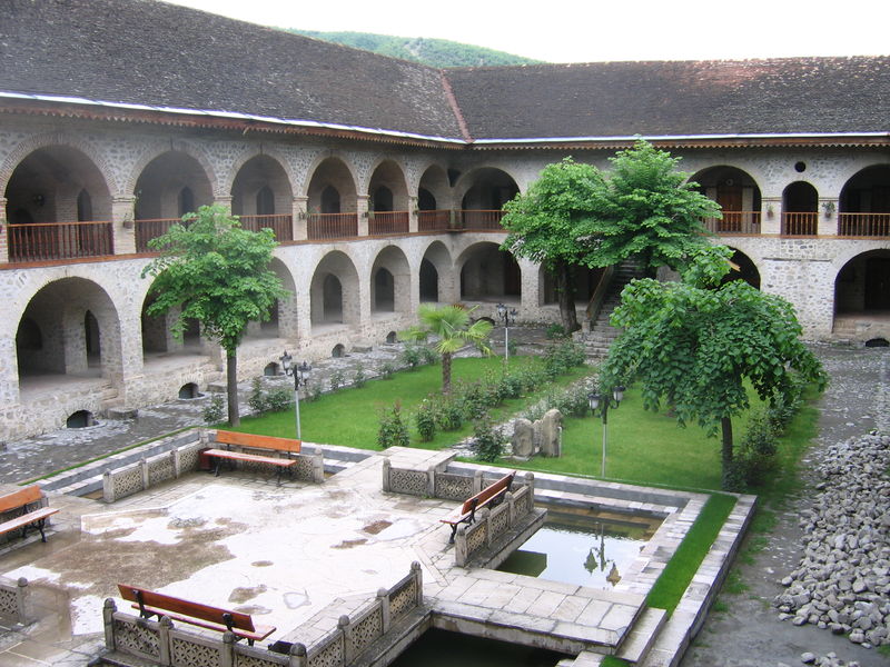 Soubor:Caravanserai Hotel.jpg