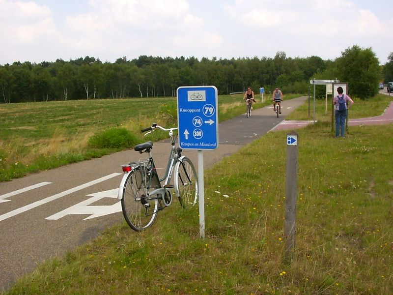 Soubor:Fietsroutes1.jpg