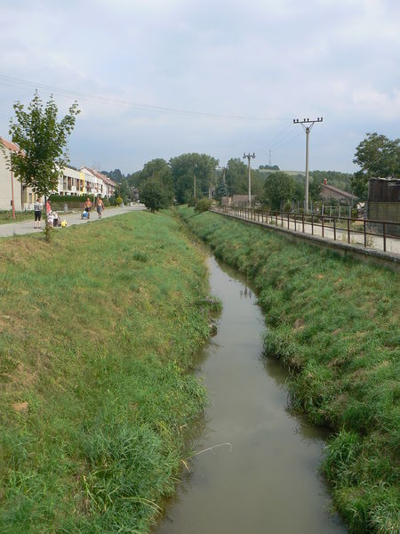 Soubor:Brankovice - Litava.jpg