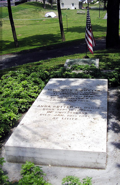 Soubor:General sutter grave.jpg