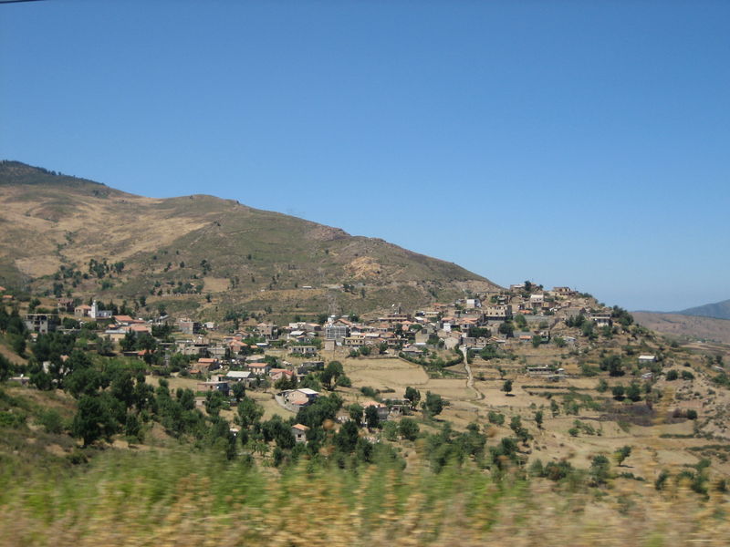 Soubor:Kabylievillage.jpg