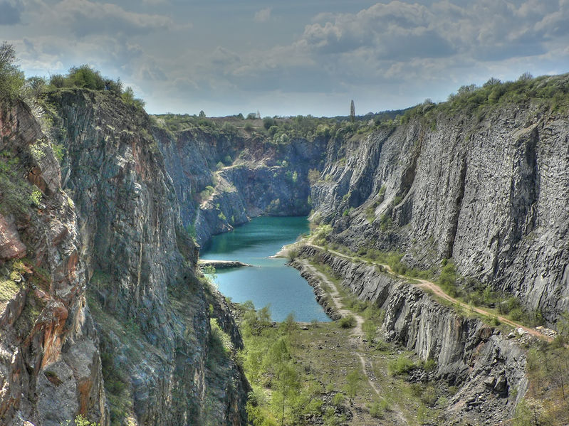 Soubor:Amerika Quarry HDR.jpg