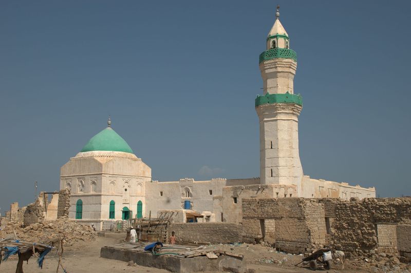 Soubor:Suakin,el-Geyf mosque.jpg