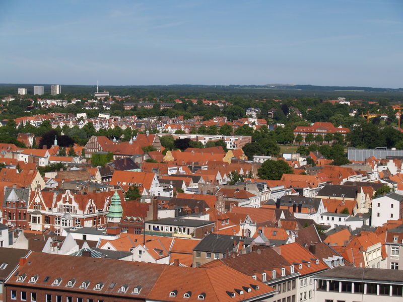 Soubor:Germany Luebeck overview east.jpg