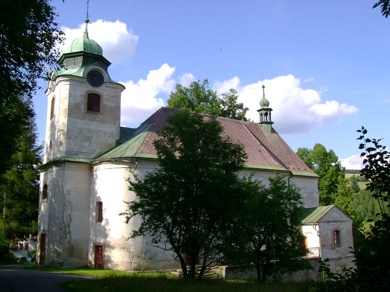 Soubor:Zlatá-Olešnice-Church-St-Martin2011a.jpg