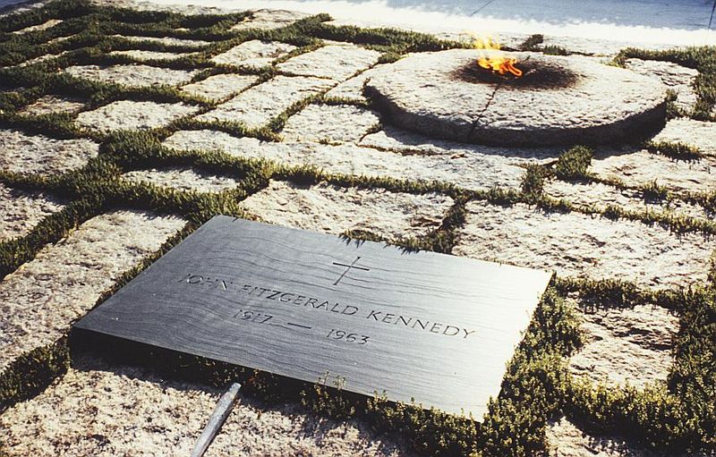 Soubor:JFK grave.jpg