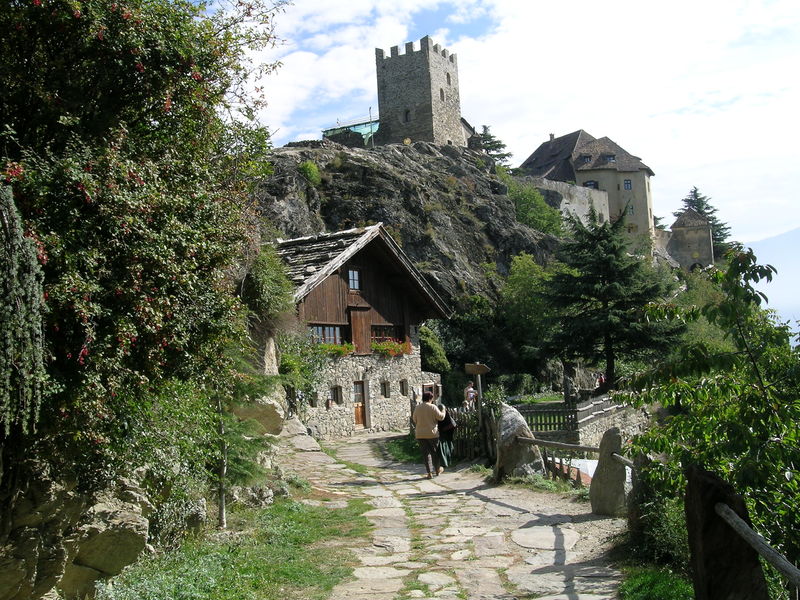 Soubor:Schloss Juval Aufgang.JPG