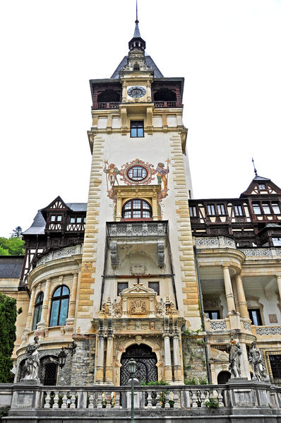 Soubor:Romania-1650-Peles Castle-DJFlickr.jpg