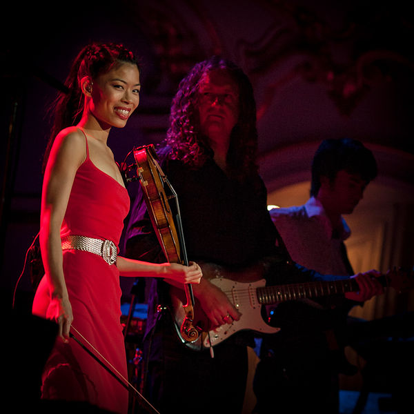 Soubor:Vanessa Mae-Hamburg 2007-08-Flickr.jpg