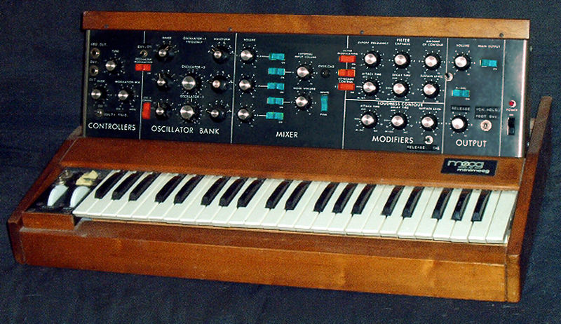 Soubor:Minimoog.JPG