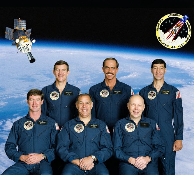 Soubor:STS-44 crew.jpg