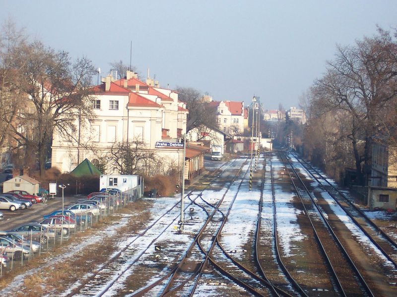 Soubor:Nadrazipraha-dejvice.jpg