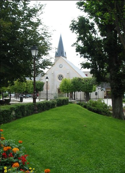 Soubor:Église Saint Saturnin Antony.jpg