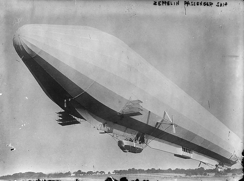 Soubor:LZ7 passenger zeppelin enhanced.jpg