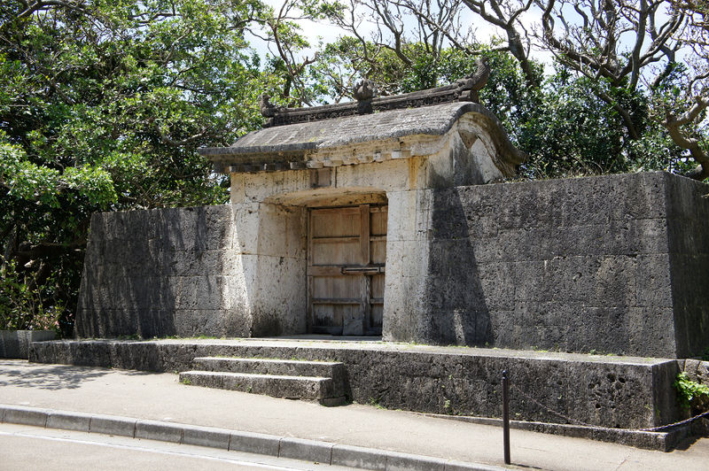 Soubor:Naha Shuri Castle04bs3200.jpg