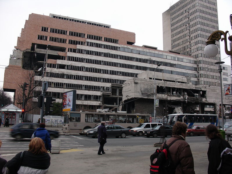 Soubor:Belgrade NATO bombardment damage2.JPG