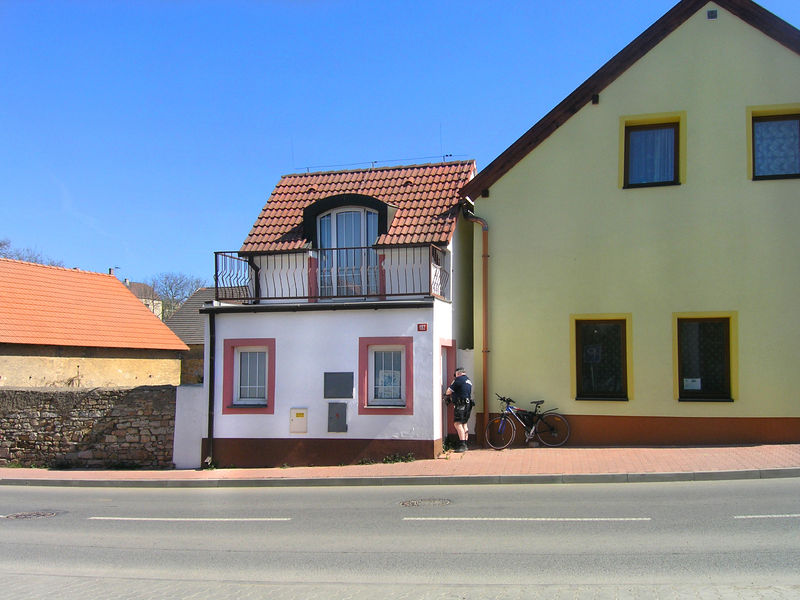 Soubor:Prague Lochkov Police.jpg