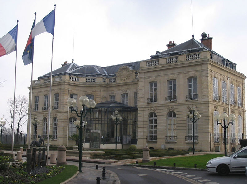 Soubor:Mairie de Épinay-sur-Seine.jpg