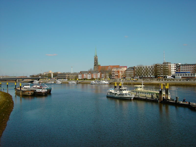 Soubor:Bremen Blick auf weser.jpg