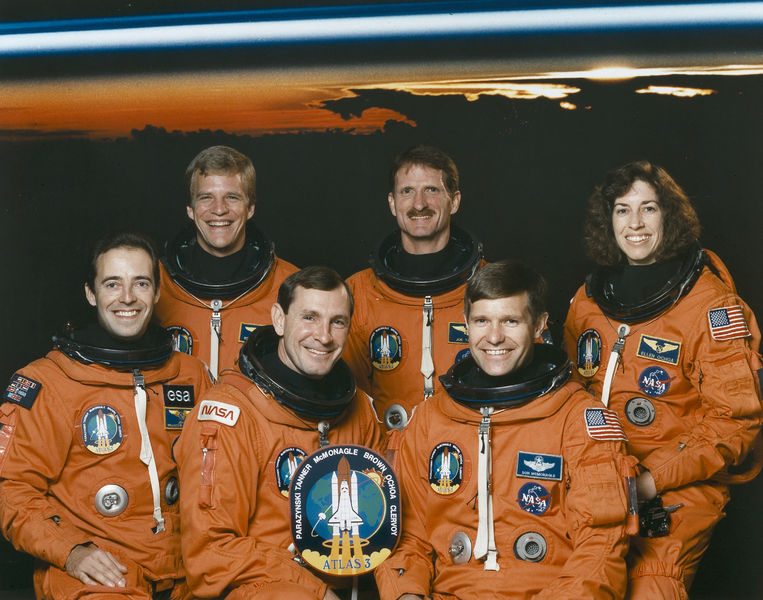 Soubor:Sts-66 crew.jpg