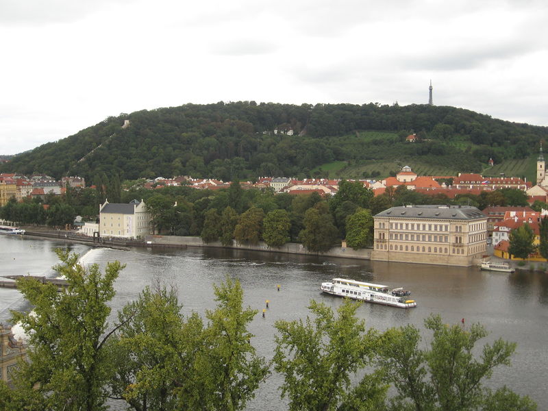 Soubor:Petrin Praha.jpg