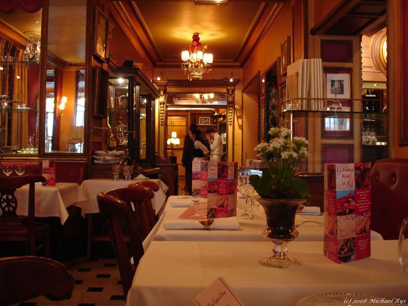 Soubor:Tables at Le Procope.jpg