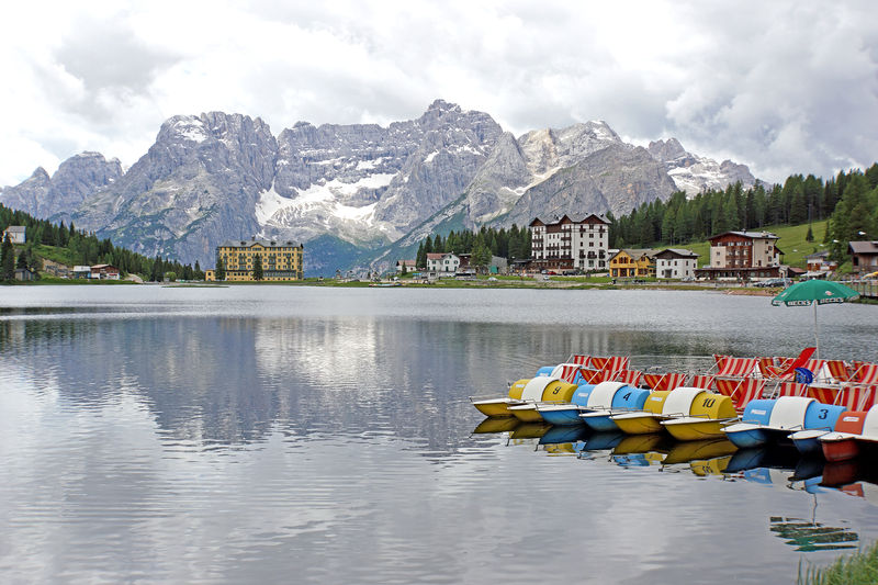 Soubor:Italy-01302-Lake Misurina-Flickr.jpg