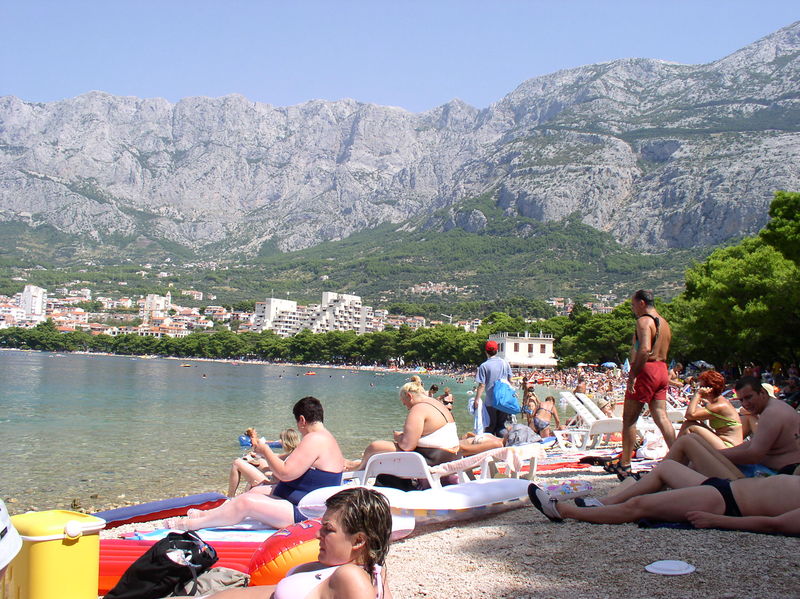 Soubor:Makarska-beach.jpg