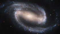 Hubble2005-01-barred-spiral-galaxy-NGC1300.jpg