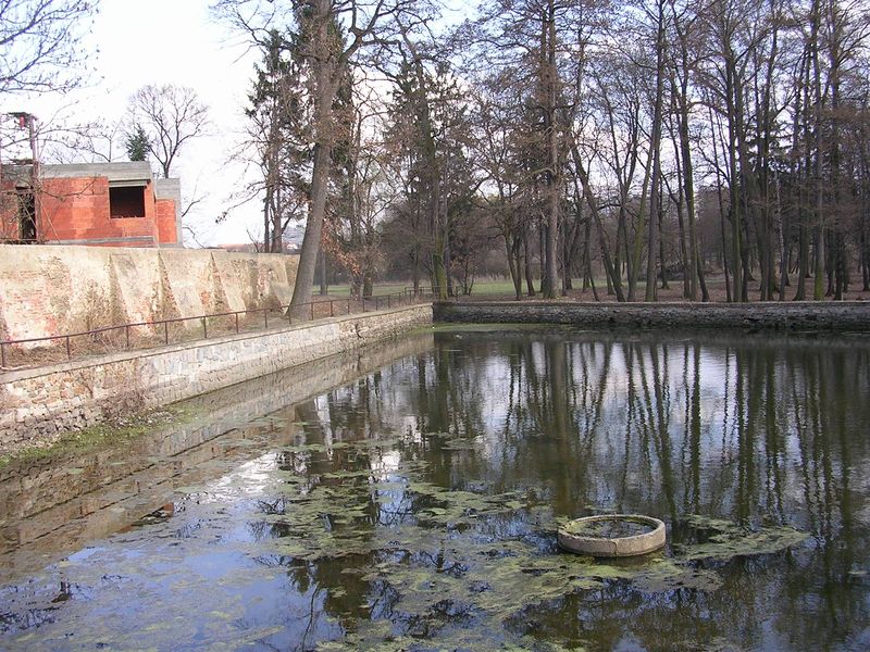 Soubor:Práče-park.jpg