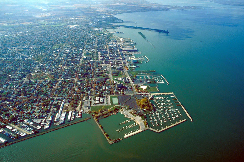 Soubor:Sandusky Ohio aerial view.jpg