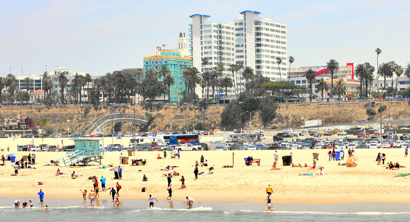 Soubor:Santa Monica (Baywatch) beach-2015-Flickr.jpg