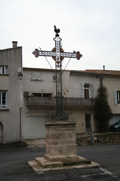 Soubor:Alignan-du-Vent croix 1.jpg