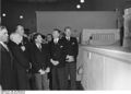 Bundesarchiv Bild 146-1968-036-22, Albert Speer in Lissabon.jpg