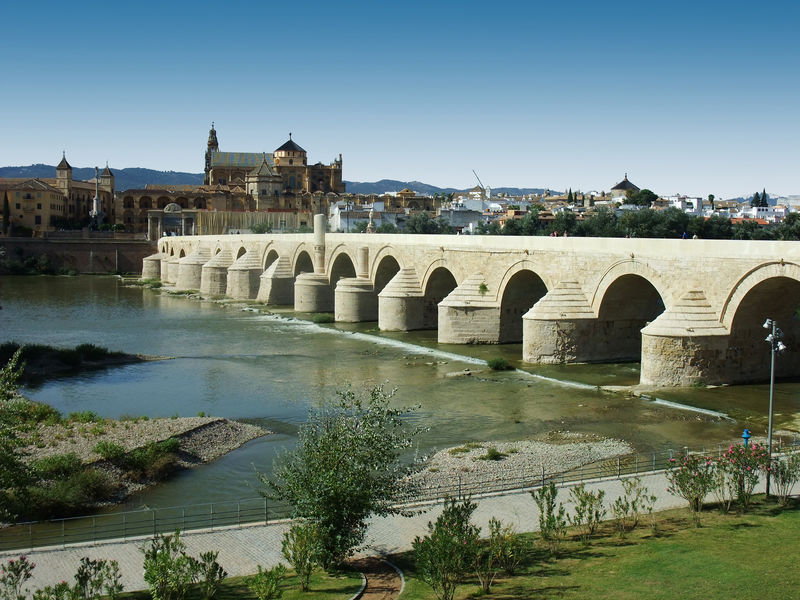 Soubor:Cordoba-Puente Romano04.jpg