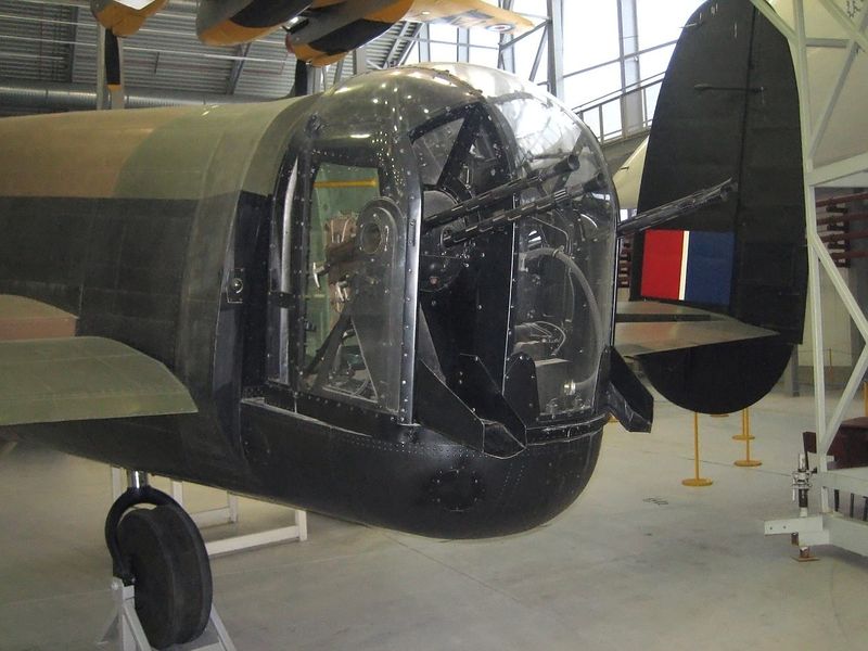 Soubor:Lancaster tail turret.jpg