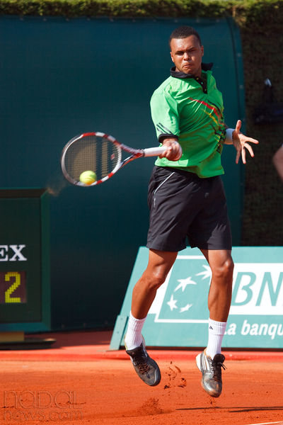 Soubor:Jo-Wilfried Tsonga duben 2011-2.jpg