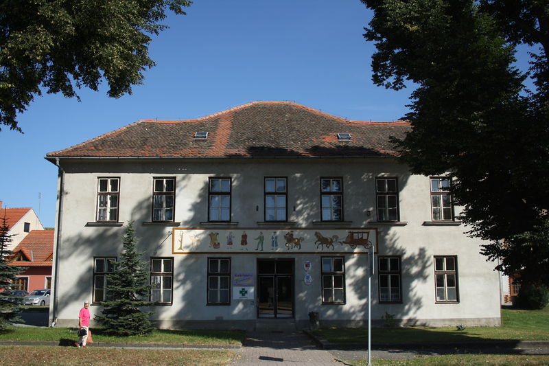 Soubor:City hall of Vladislav.jpg