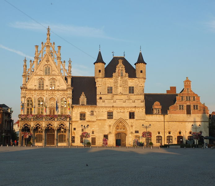 Soubor:Mechelen City Hall 01.JPG