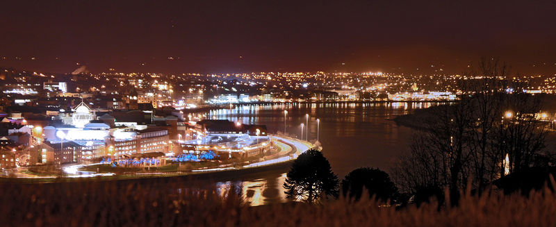 Soubor:River Foyle 2004 SeanMcClean.jpg