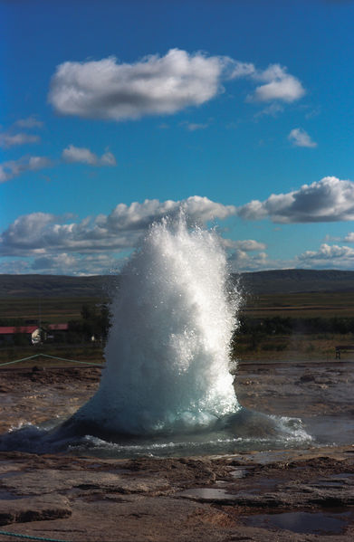 Soubor:Strokkur 22 (js).jpg