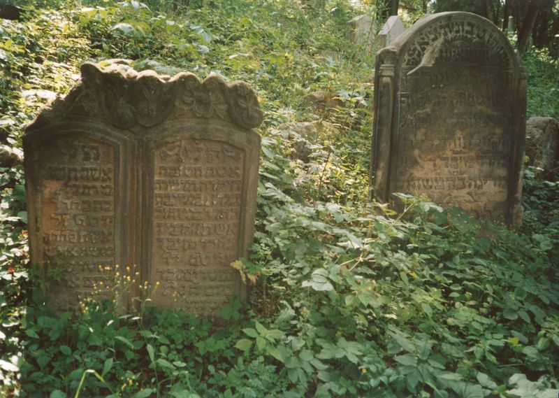 Soubor:Úštěk-Jewish cemetery.jpg