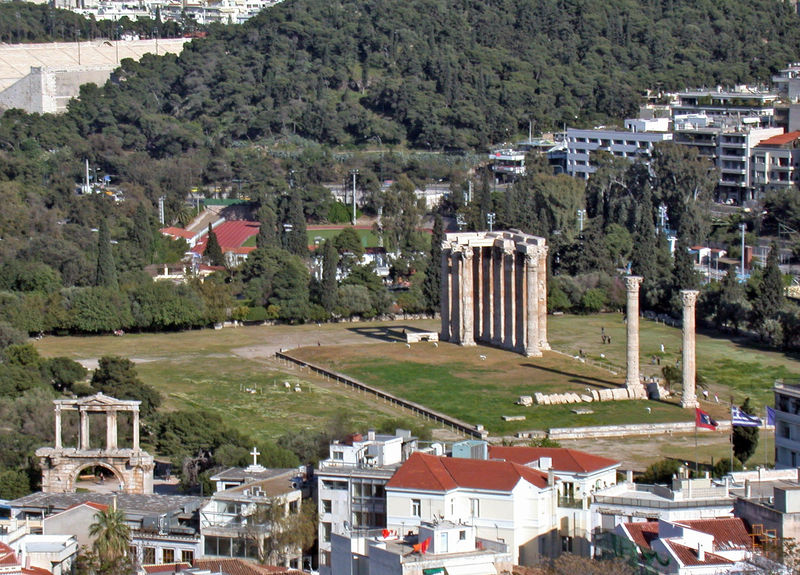 Soubor:AteneOlympieionDaAcropoli.jpg