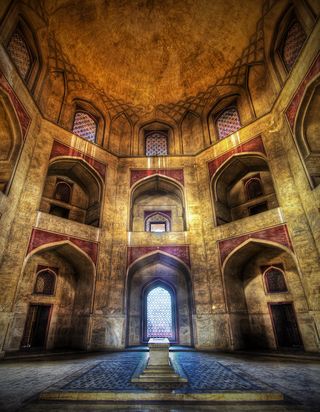 Tomb of Humayun T-R-HDR.jpg