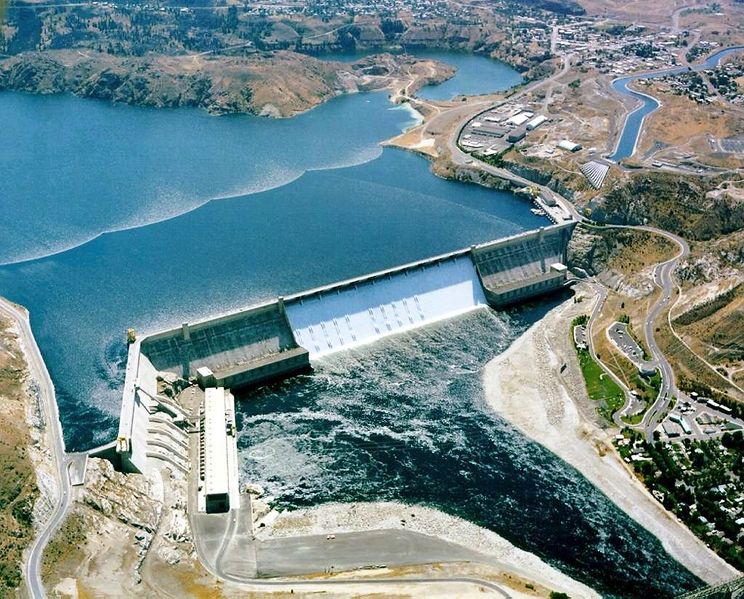 Soubor:Grand Coulee Dam.jpg