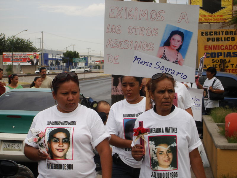 Soubor:Familiares de mujeres asesinada.jpg