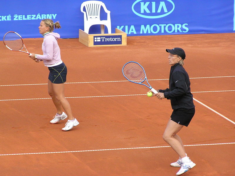 Soubor:MNavratilova-BStrycova-ECM-2006-13.jpg